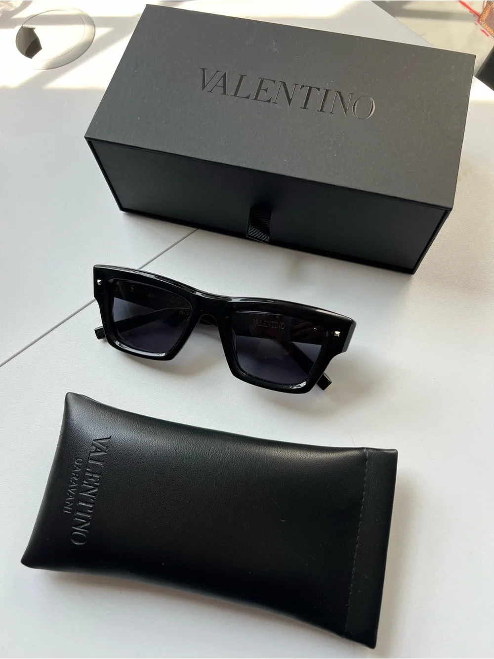 Valentino ROCKSTUD VLS-106A-53 Sunglasses $730 NIB New